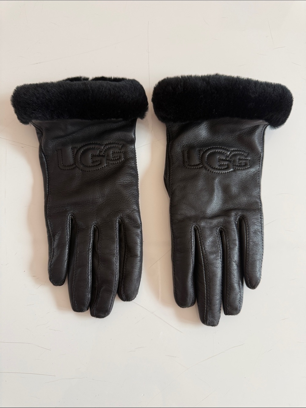 UGG Black Leather Gloves with Shearling Cuff cashmere wool lining szS
